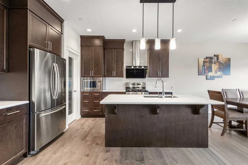 175 Howse Rise NE