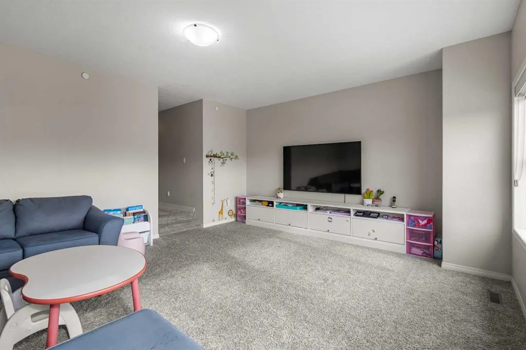 175 Howse Rise NE
