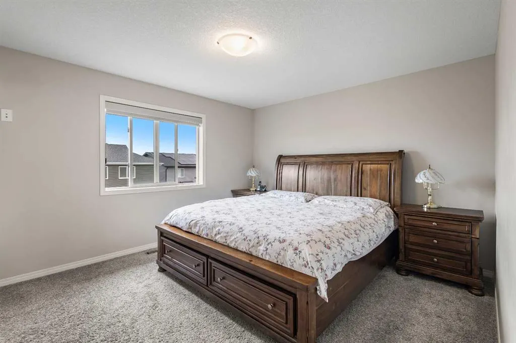 175 Howse Rise NE