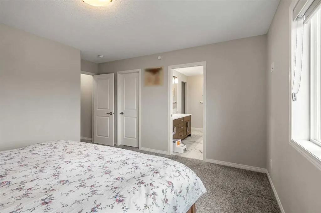 175 Howse Rise NE