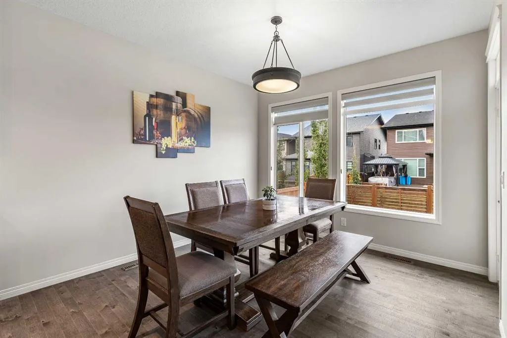 175 Howse Rise NE