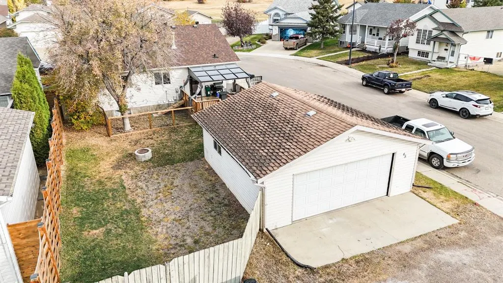 65 Lamont Close