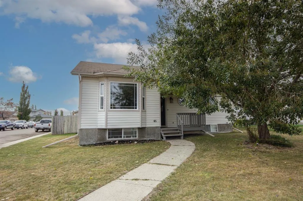 65 Lamont Close