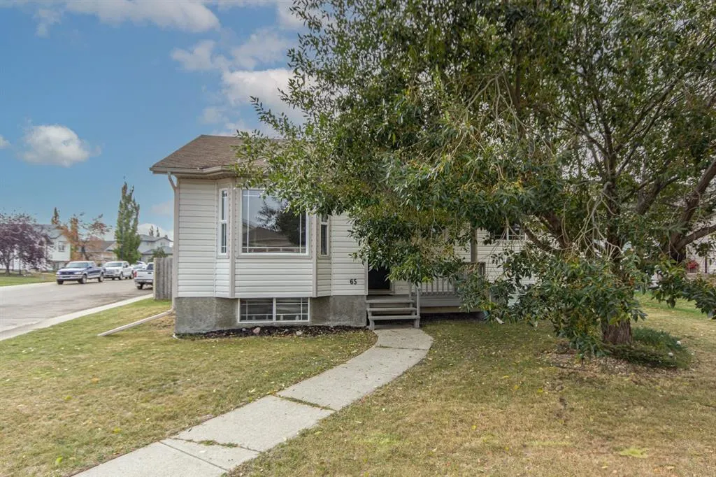 65 Lamont Close