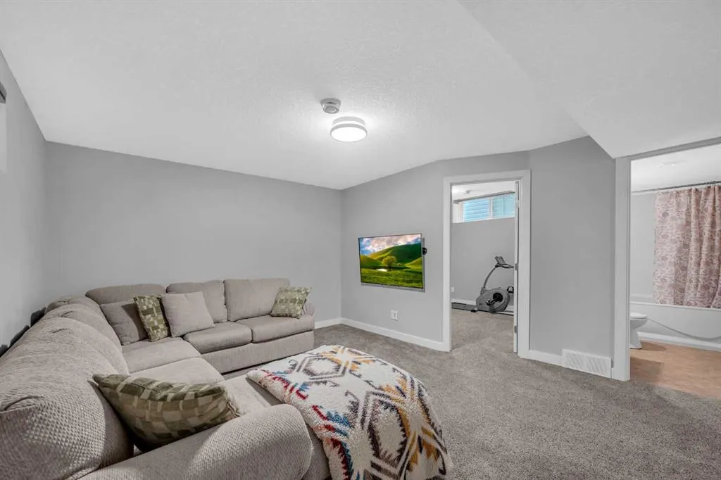 185 Evanspark Gardens NW