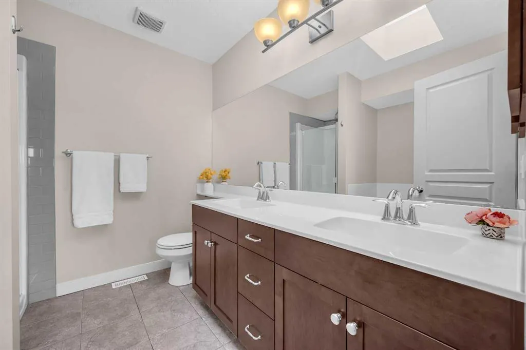 185 Evanspark Gardens NW