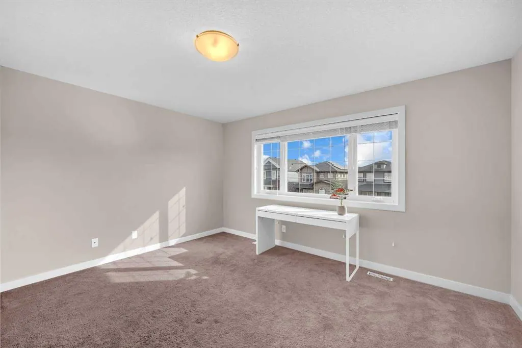 185 Evanspark Gardens NW