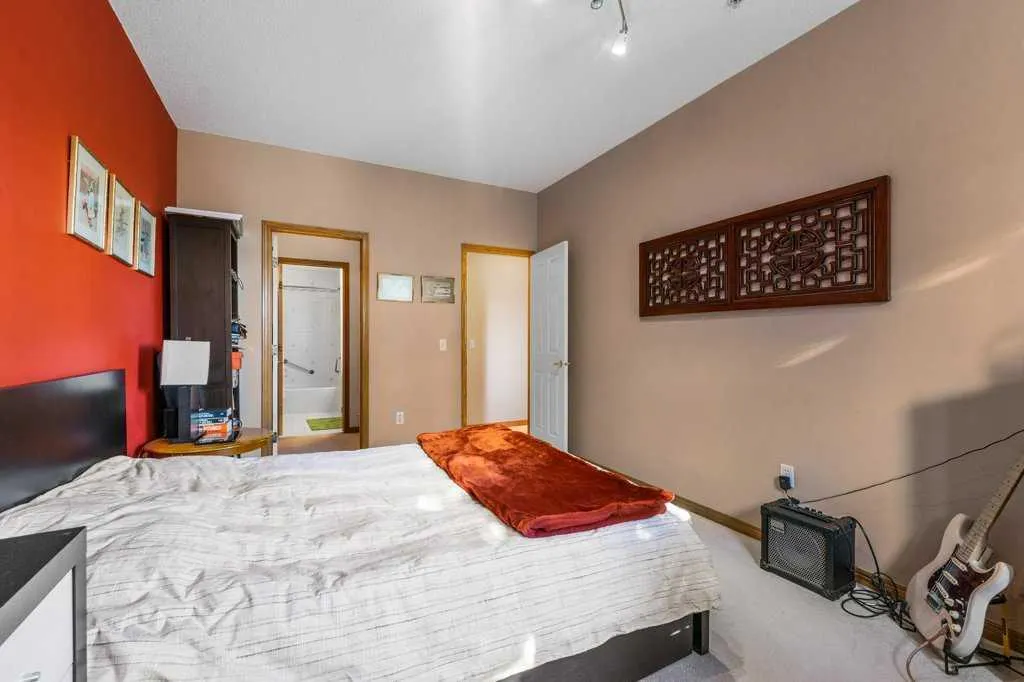 200 Lincoln Way SW, #215