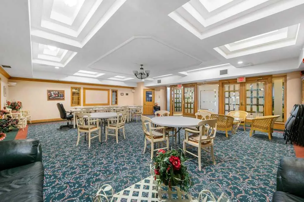 200 Lincoln Way SW, #215