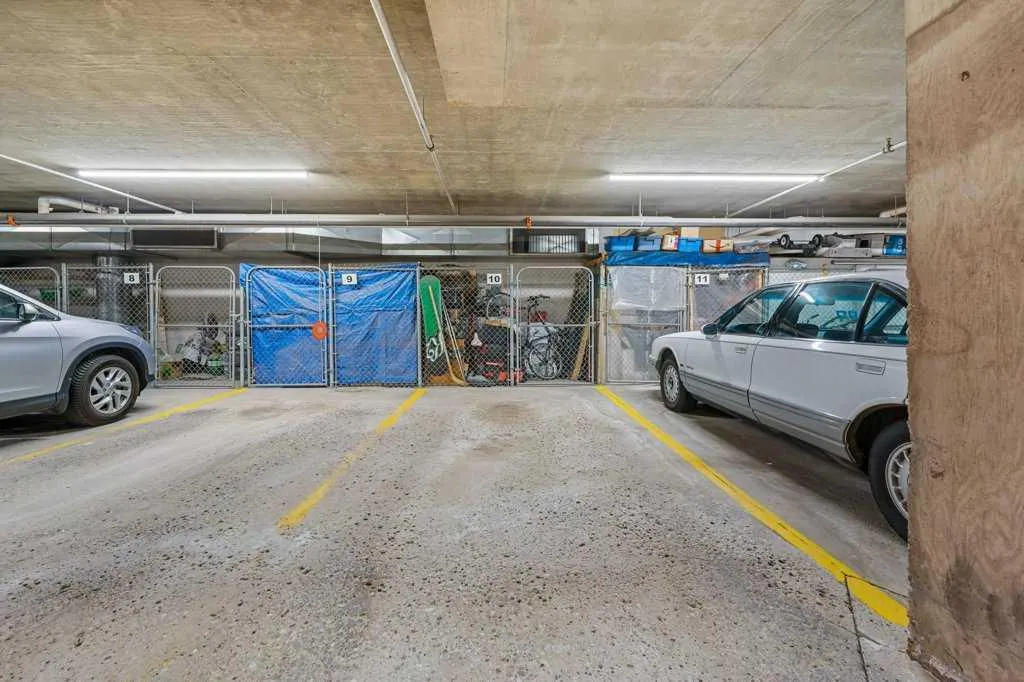 200 Lincoln Way SW, #215