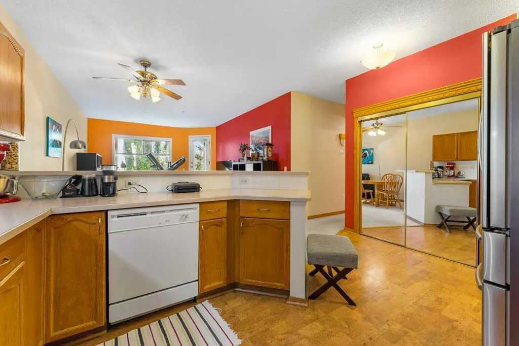 200 Lincoln Way SW, #215