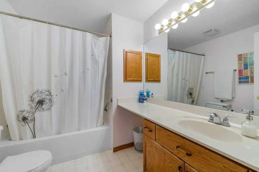 200 Lincoln Way SW, #215
