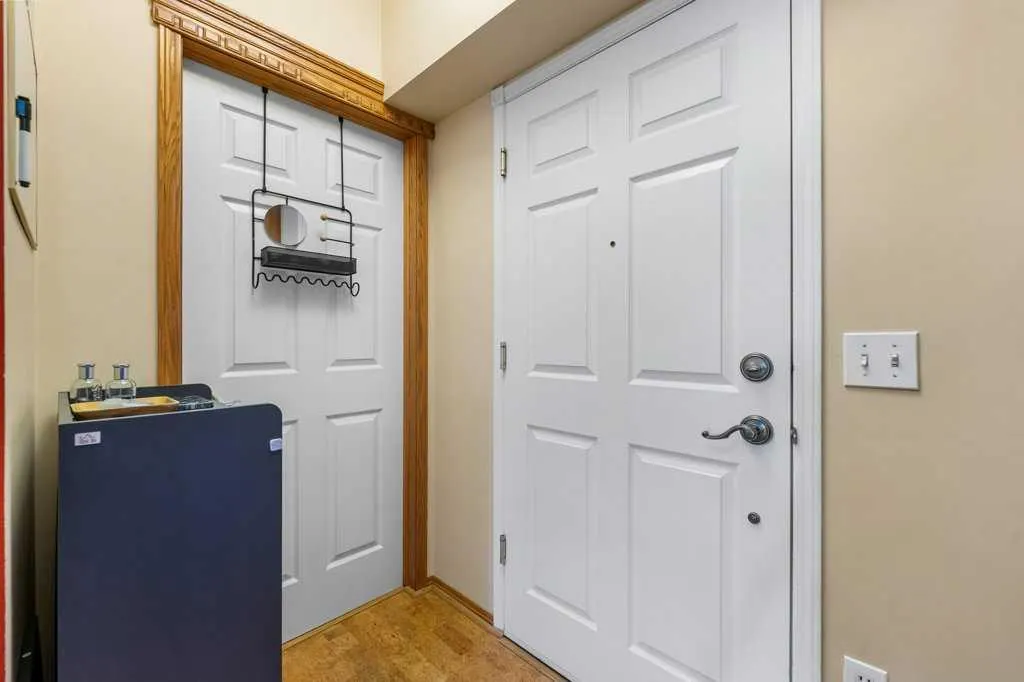 200 Lincoln Way SW, #215