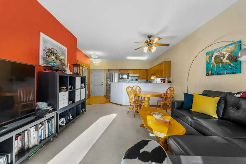 200 Lincoln Way SW, #215