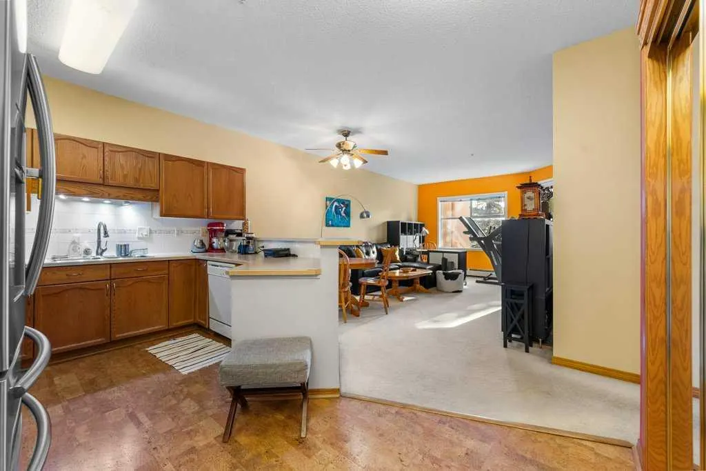 200 Lincoln Way SW, #215