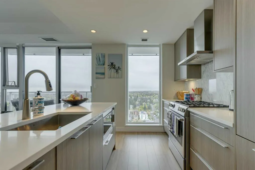 930 16 Avenue SW, #2406