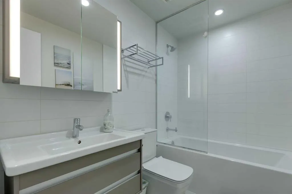 930 16 Avenue SW, #2406