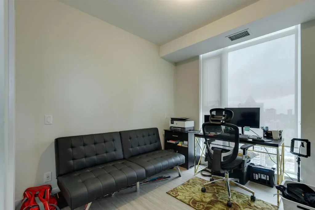 930 16 Avenue SW, #2406