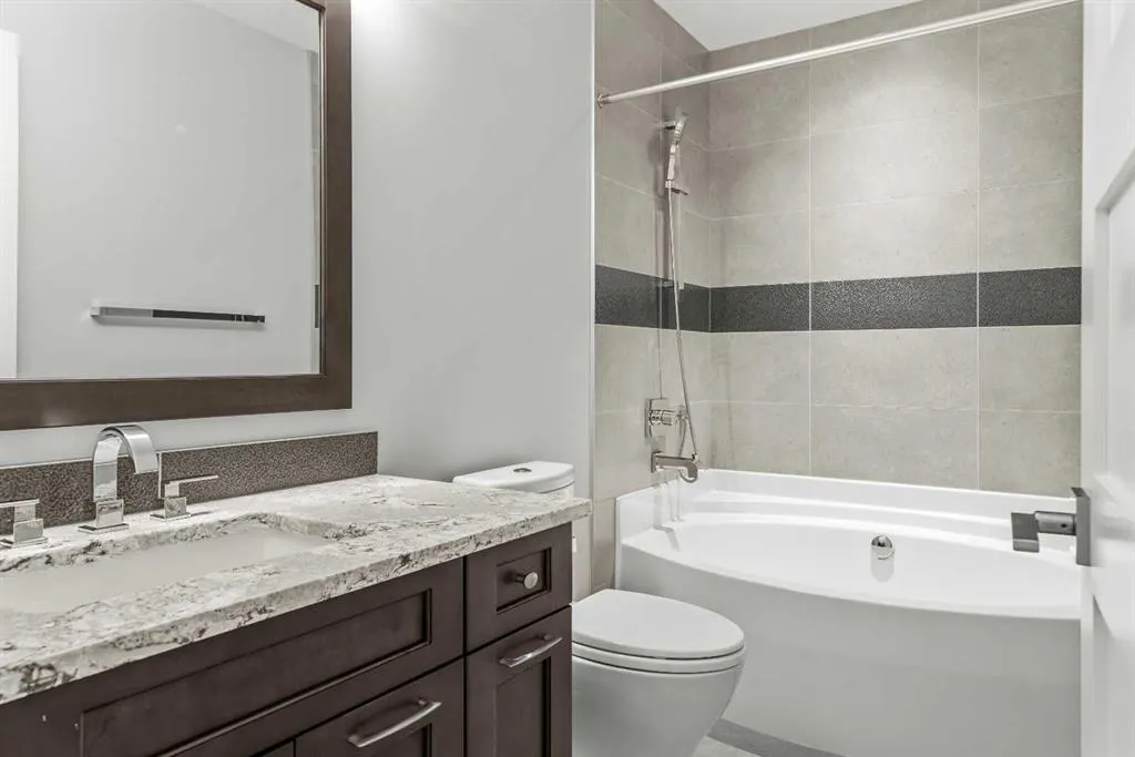105 Stewart Creek Rise SW, #204