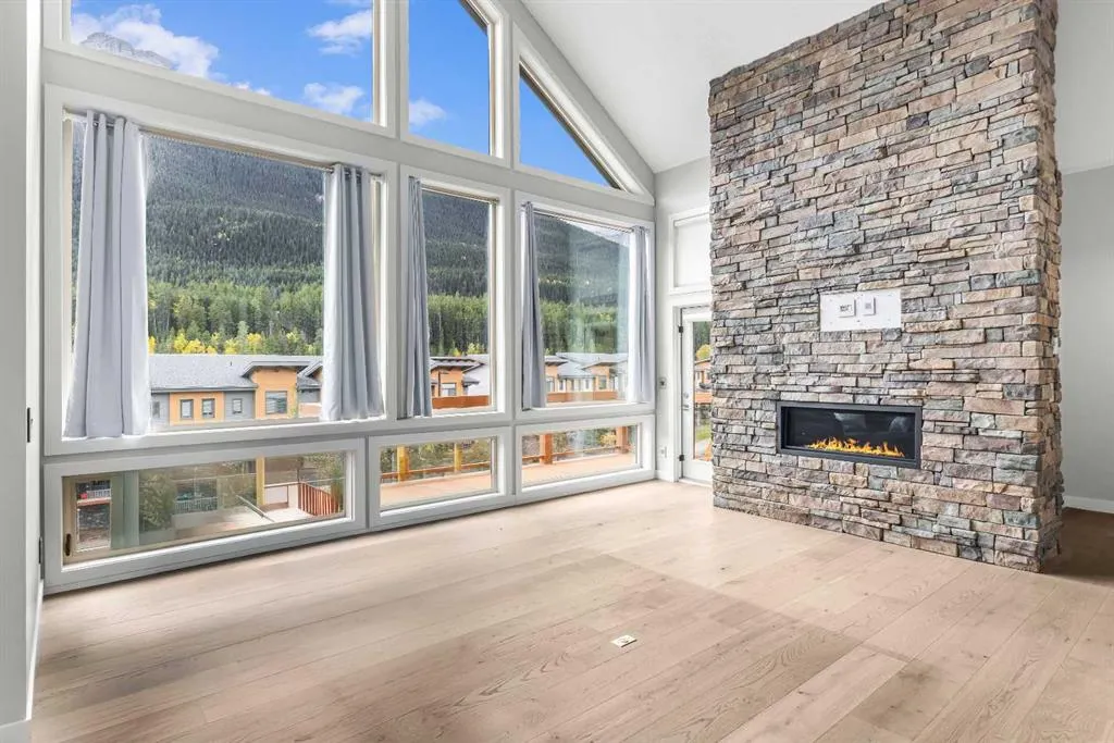 105 Stewart Creek Rise SW, #204
