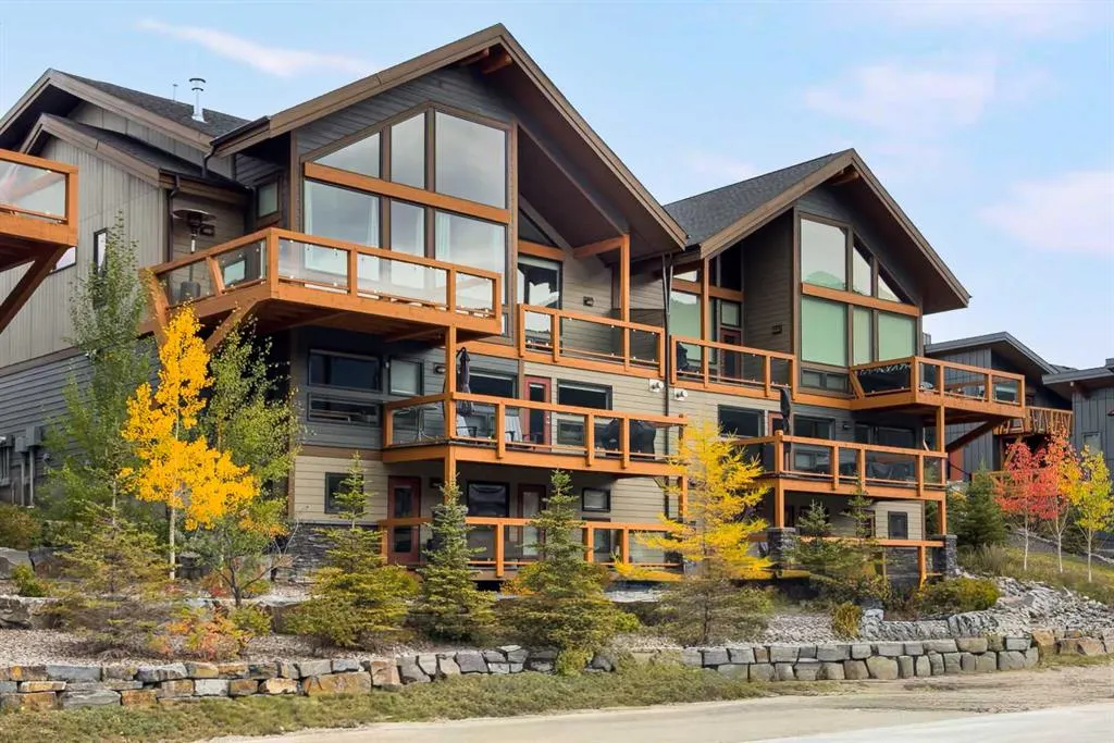 105 Stewart Creek Rise SW, #204