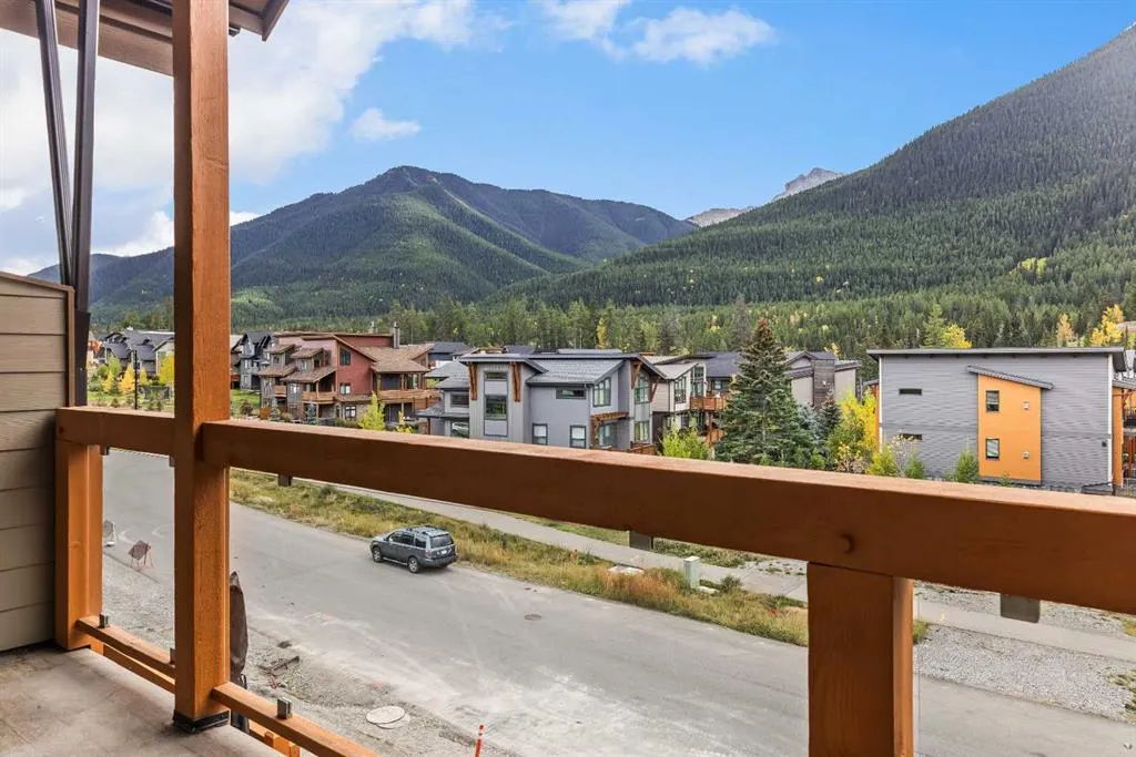 105 Stewart Creek Rise SW, #204