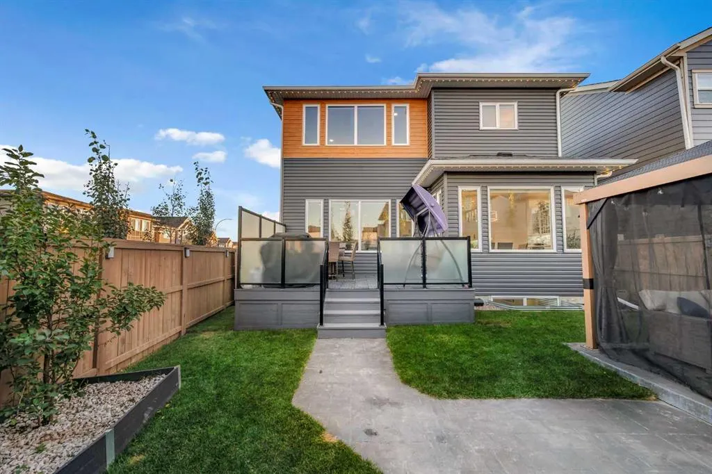 134 Corner Meadows Common NE
