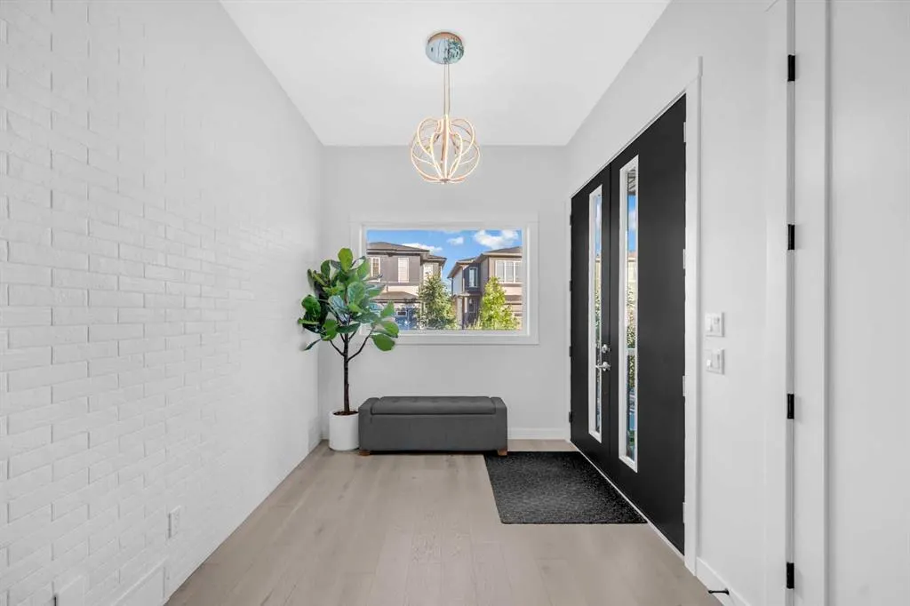 134 Corner Meadows Common NE