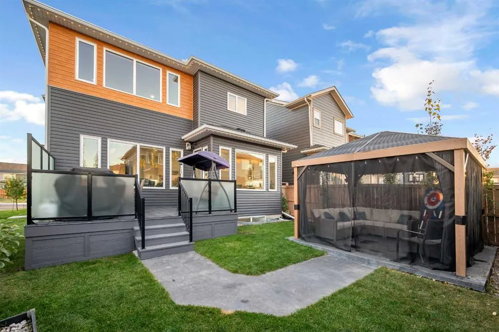 134 Corner Meadows Common NE