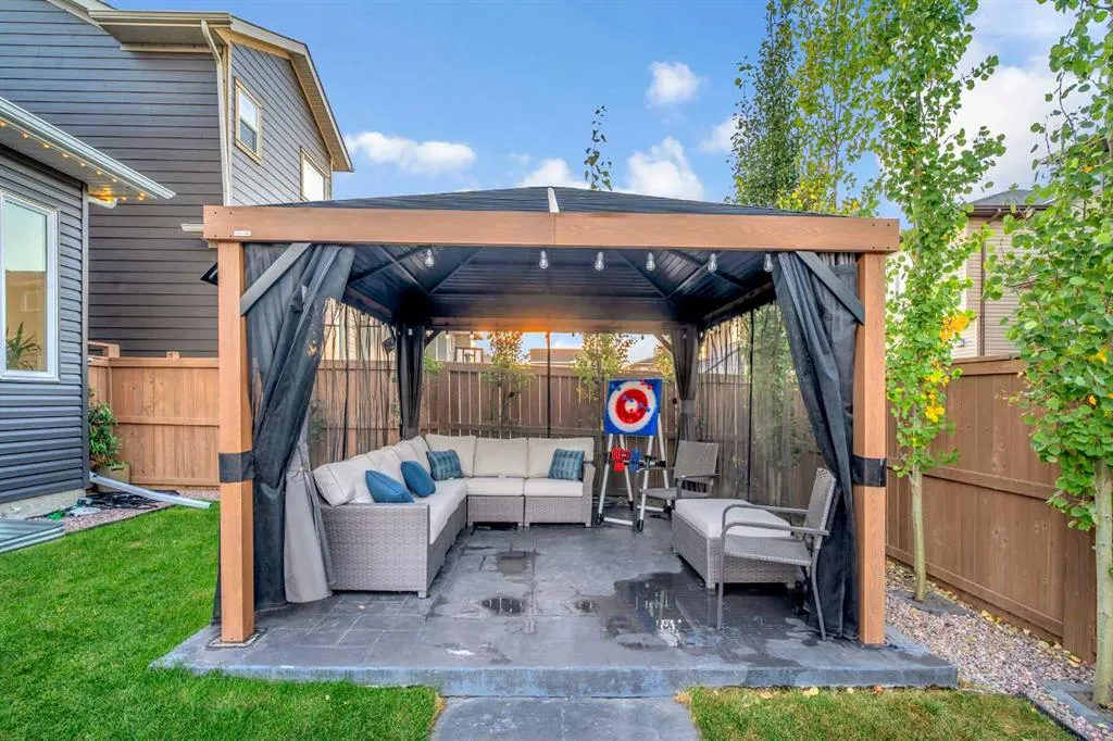 134 Corner Meadows Common NE