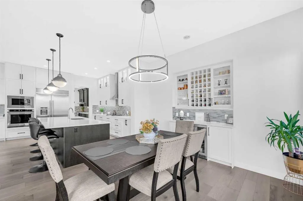 134 Corner Meadows Common NE