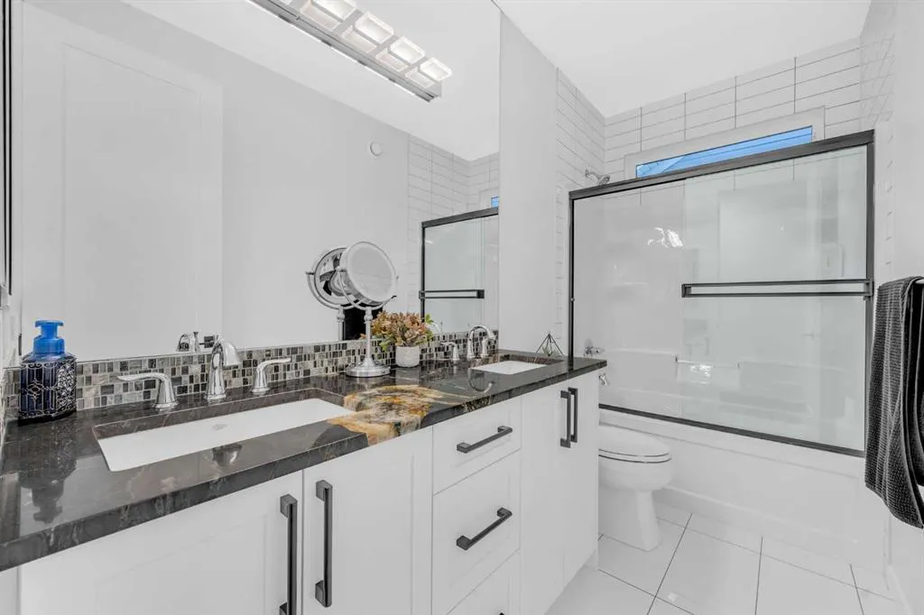 134 Corner Meadows Common NE