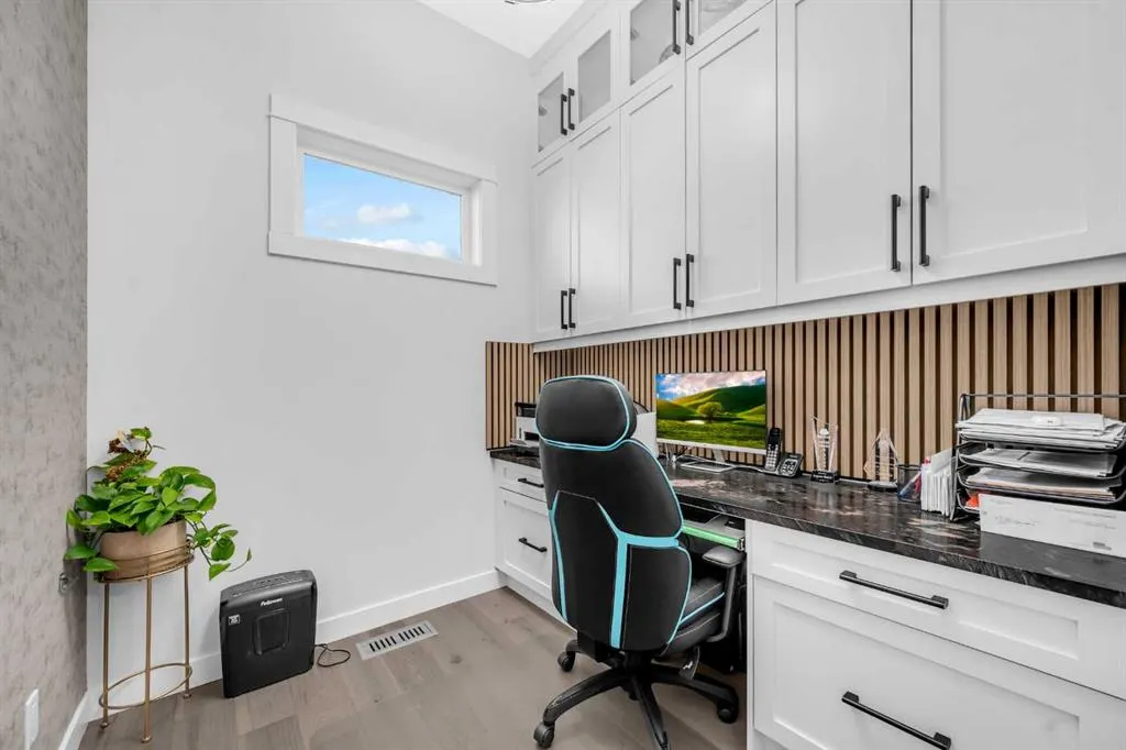 134 Corner Meadows Common NE
