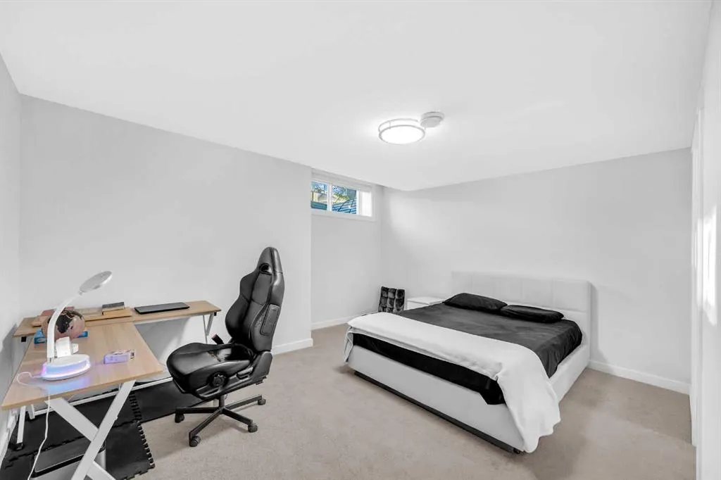 134 Corner Meadows Common NE