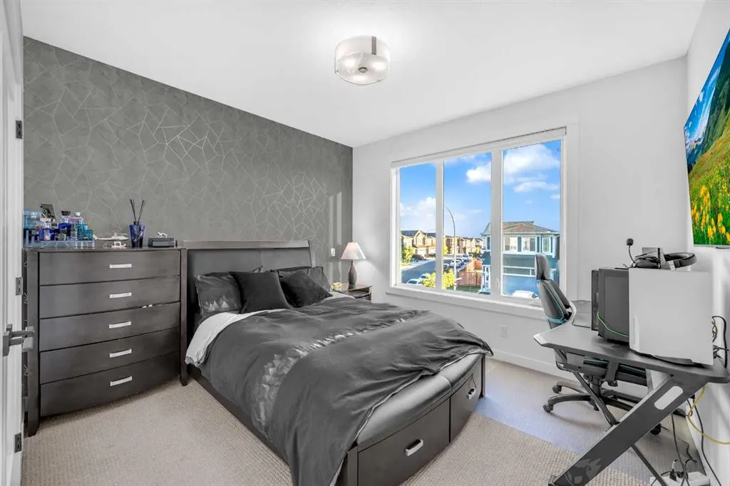 134 Corner Meadows Common NE