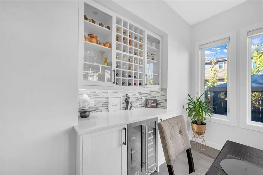 134 Corner Meadows Common NE