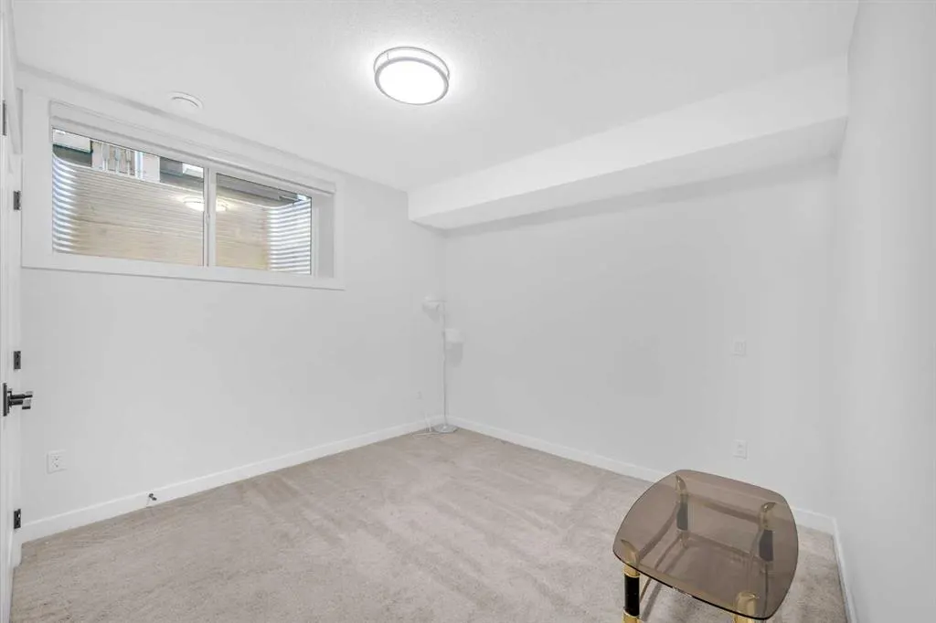 134 Corner Meadows Common NE