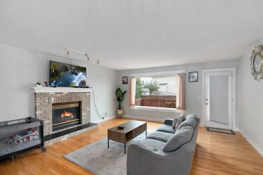 169 Coral Sands Terrace NE