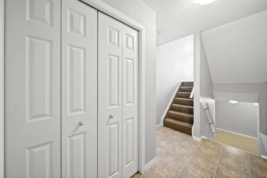 213 Copperfield Lane SE