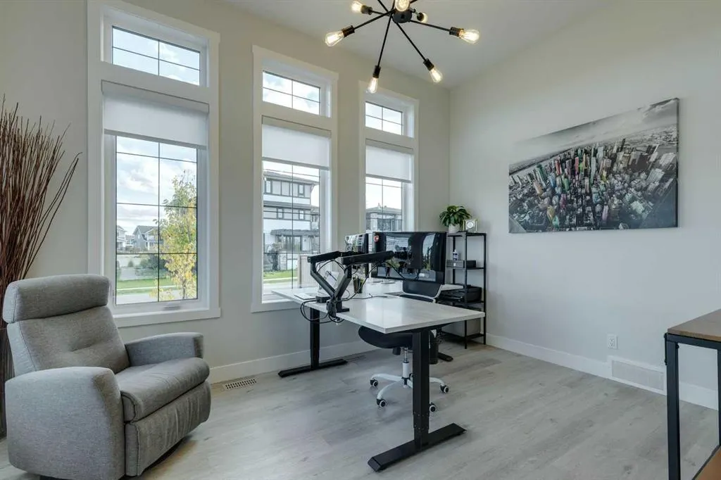 33 Paintbrush Park