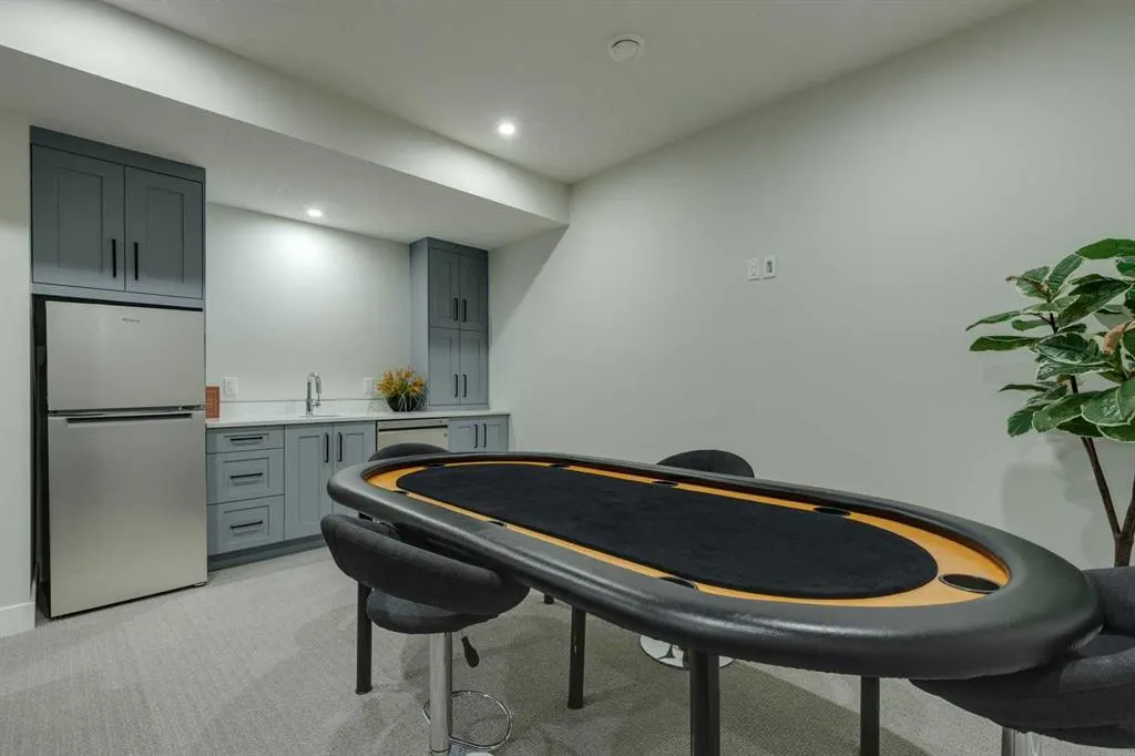 33 Paintbrush Park