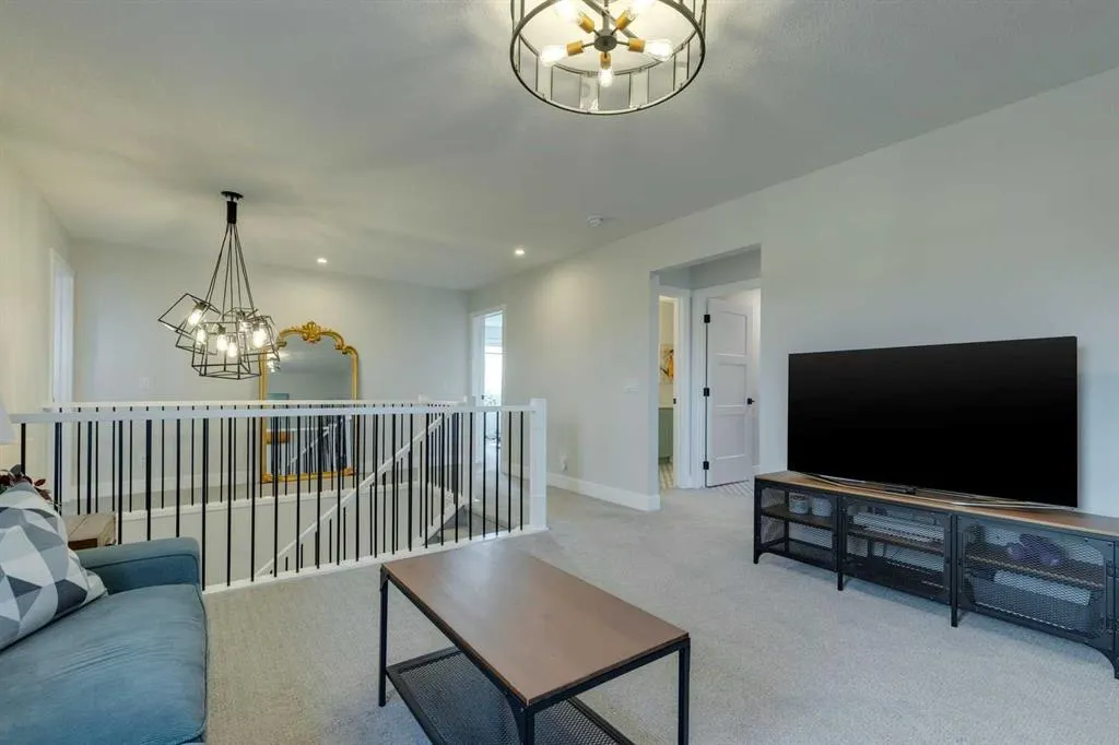 33 Paintbrush Park