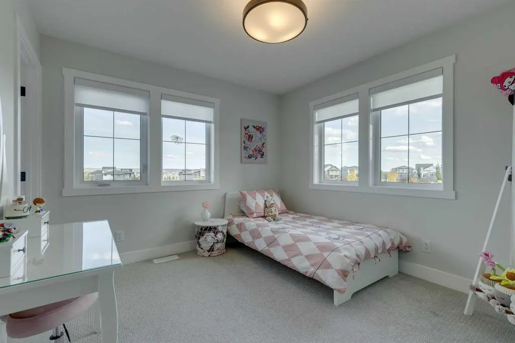 33 Paintbrush Park