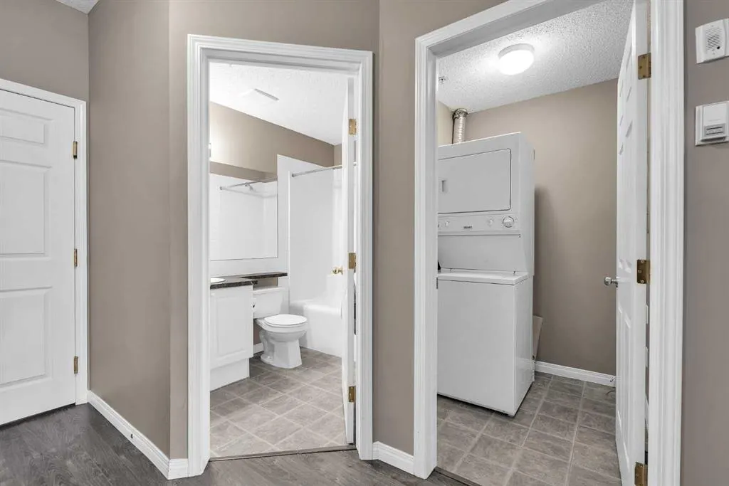 126 14 Avenue SW, #208
