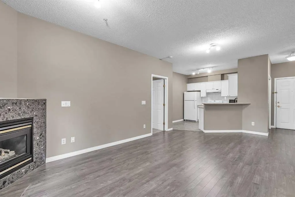 126 14 Avenue SW, #208