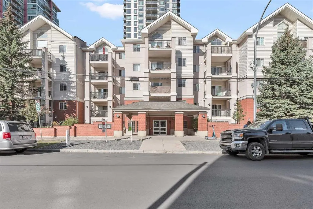 126 14 Avenue SW, #208
