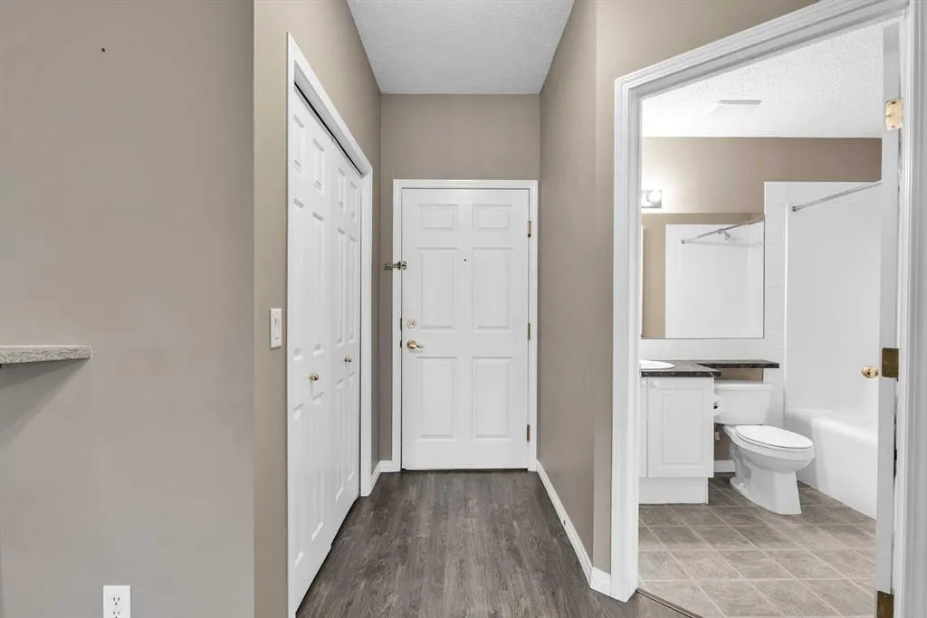 126 14 Avenue SW, #208