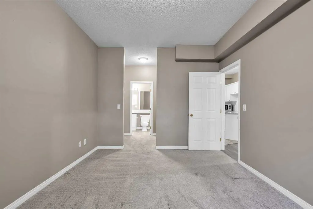 126 14 Avenue SW, #208
