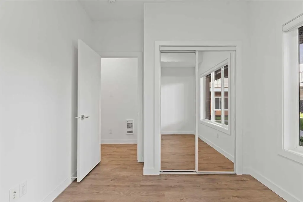 280 Chelsea Road, #2002