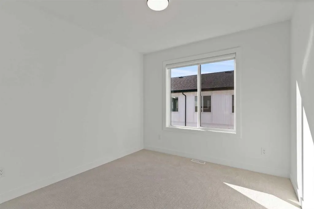 280 Chelsea Road, #2002
